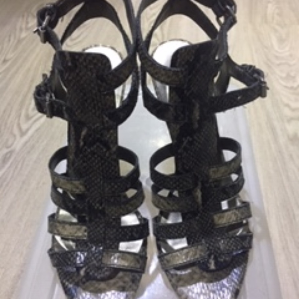 Strappy snake skin printed sandals